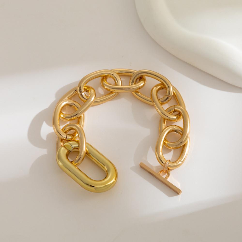 Layered Aluminum Stylish Chain Necklace With Geometric Metal Lock For Women