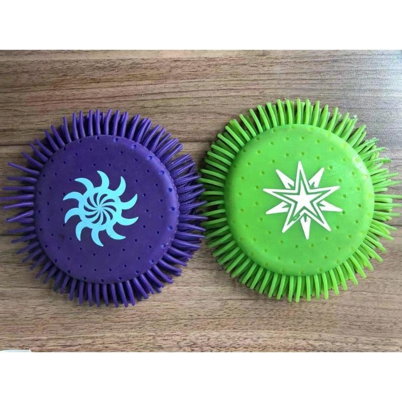Backyard Game Outdoor Water Toy for Adults Splash Water Flying Disc Toy Water Splashing Disc for Kids In Bright Color