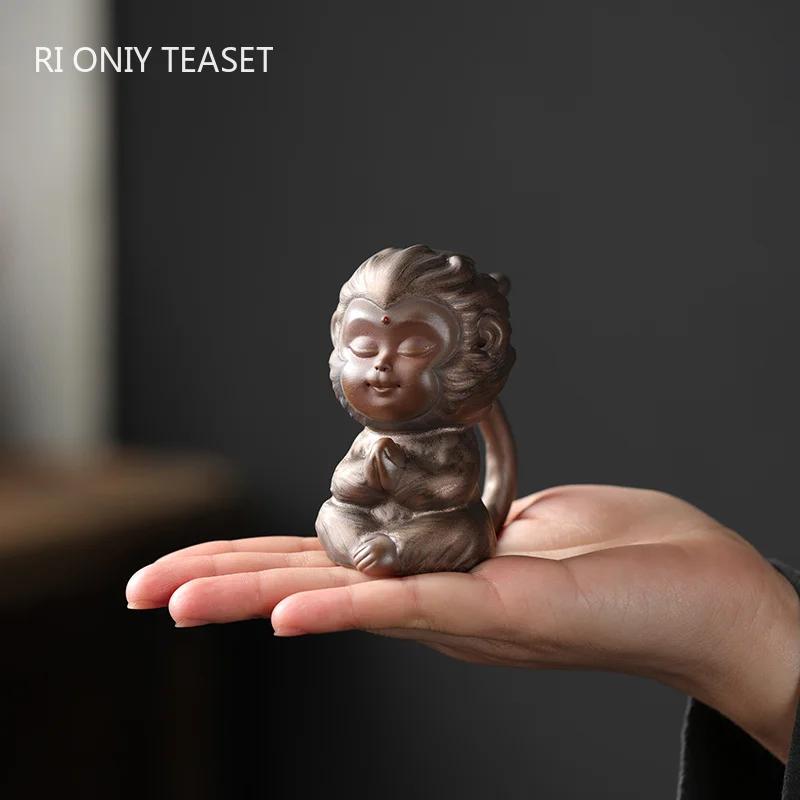 

Chinese Purple Clay Tea Pet Monkey King Tea Figurine Ornaments Handmade Sculpture Crafts Chinese Tea Set Decor Accessories 5x8cm