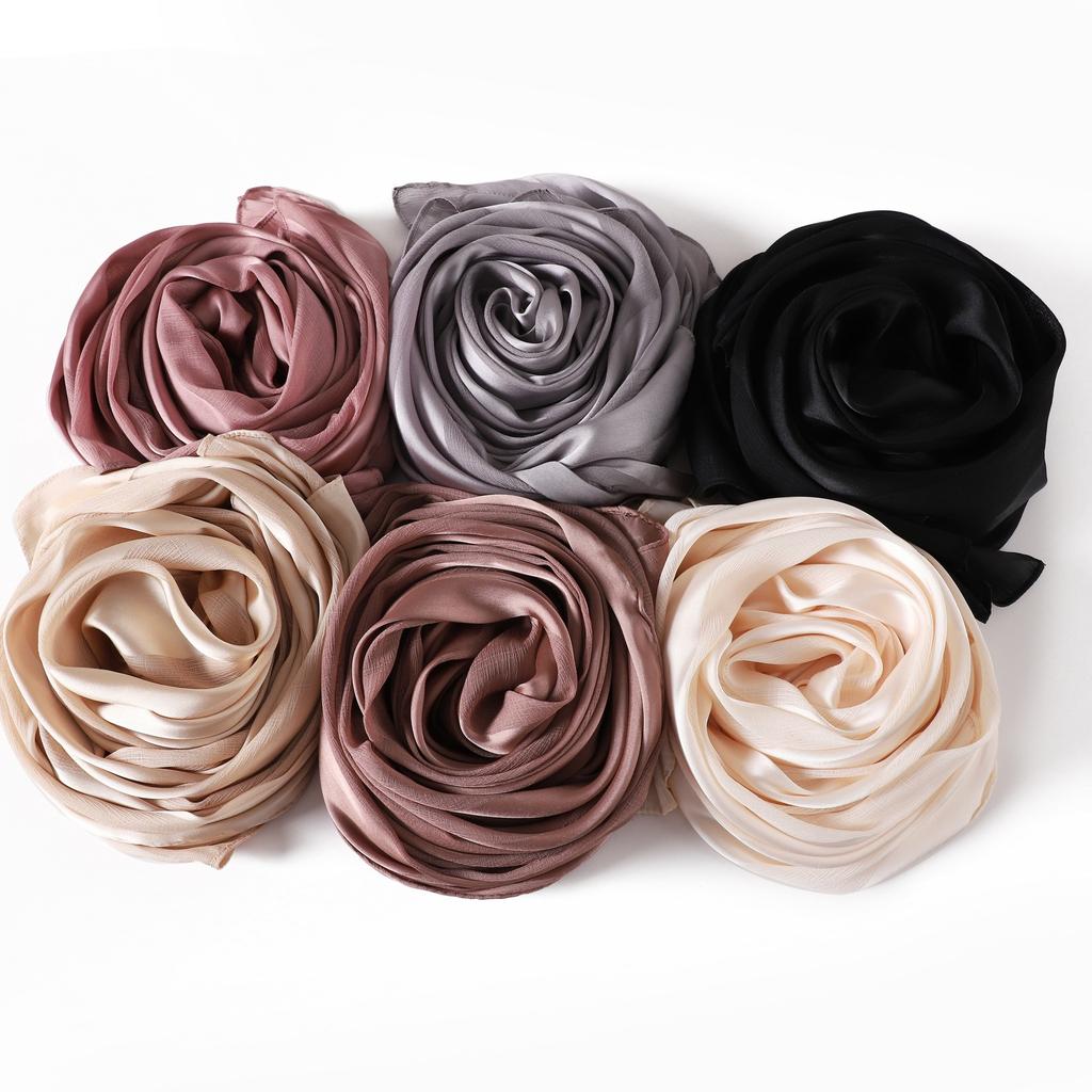 Premium Knitter Satin Hidschab Schal Damen Muslimische Hidschabs Mode Einfarbiges Garn Schal Sommer Atmungsaktiv Muslimischer Schal Für Ramadan