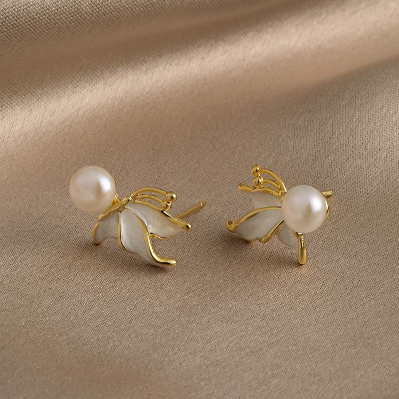 Freshwater Pearl Earrings Butterfly Enamel Design Gold Tone Hypoallergenic Elegant Fashion Jewelry Delicate Ear Studs for Women