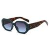 Retro Square Sunglasses Women Vintage Rivet UV400 Protection Classic Designer Brand Female De Sol