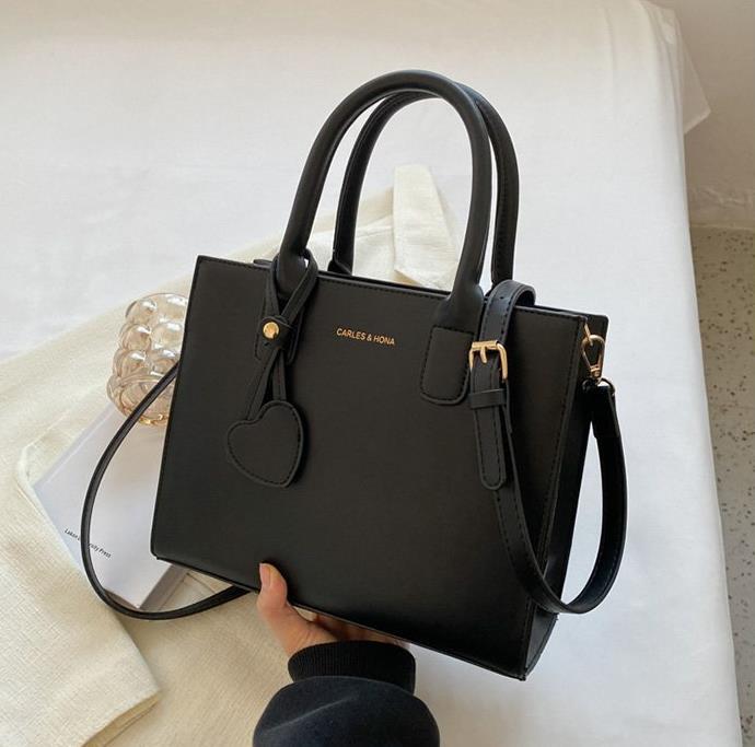 Wedding Bag High-end Messenger Bag Women's Bag 2025 New Bridesmaid Bag Handbag Red Wedding and Bride Bag
