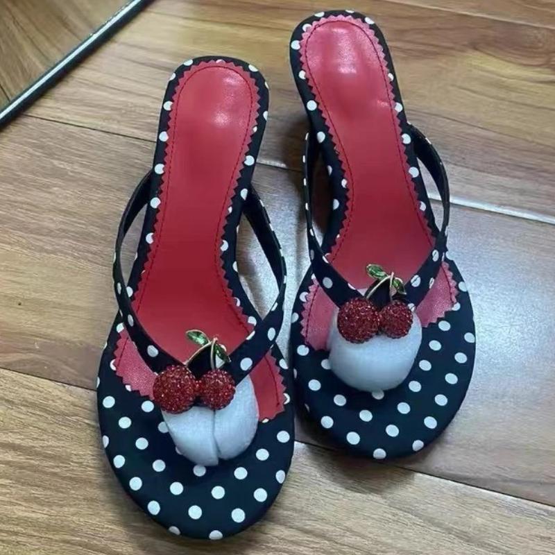 

Fashion Retro Polka Dot Kitten Heel Design Brand Slippers Women Luxury Crystals Cherry Decoration Slide Sandals Sexy Clip Toe Flip Flops 40 чёрный