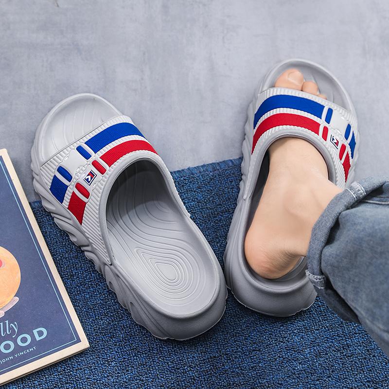 Fashion 2025 New Men's Slippers Indoor Outdoor Sandals Beach Comfortable Soft Slides Clogs Casual Shoes Men Home Slippers