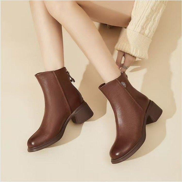 

2025 Мартинсы на массивном каблуке: Круглый носок, Мягкая подошва, Средний каблук, Водонепроницаемая платформа, Готов к улице, Новое поступление Default Option