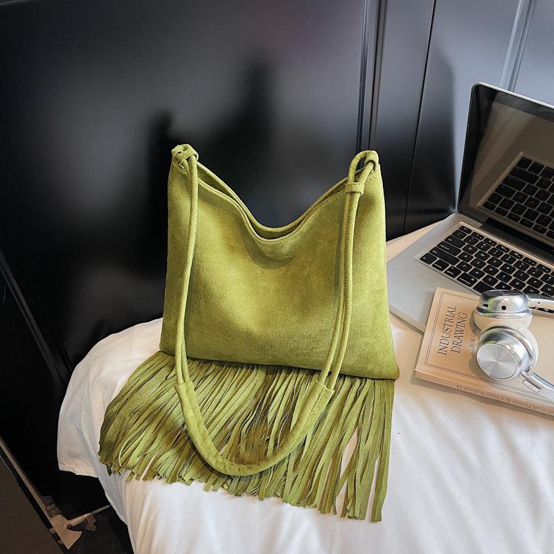 

Модная и стильная маленькая квадратная сумка, сумка на одно плечо, повседневная сумка кроссбоди с бахромой зелёный