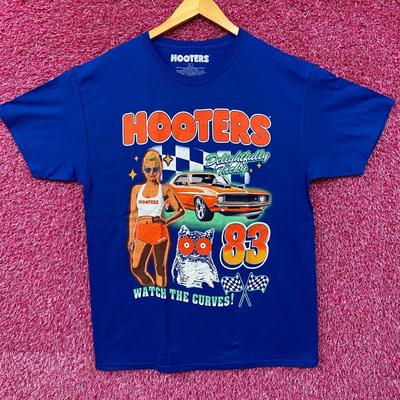 Hooters Delightfully Tacky Racing 83 Watch The Curves T-shirt Large