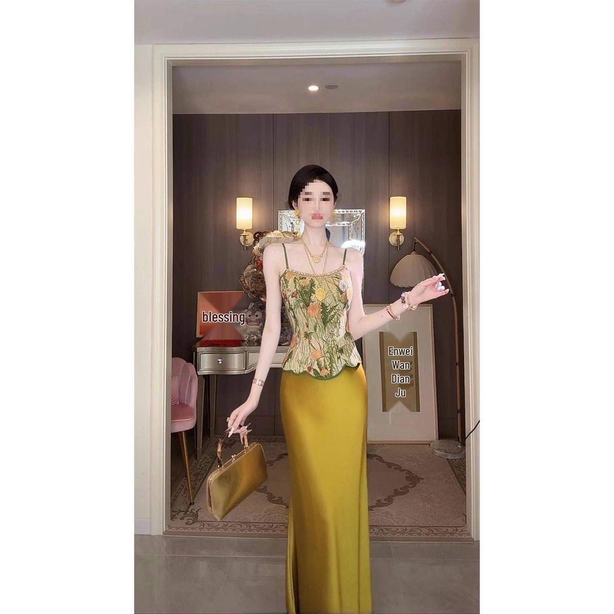 

Chinese Style Chic Spring/Summer Slimming Top and Skirt Set S