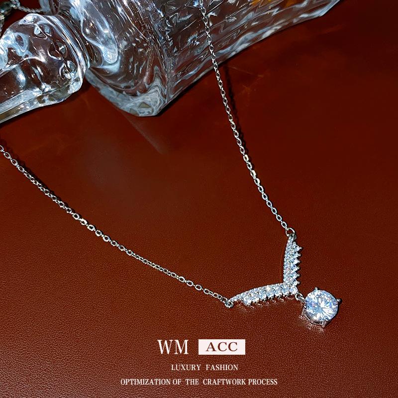 

Новые модные персонализированные ожерелья. Модные подвески в стиле ретро. Модные ретро-колье.