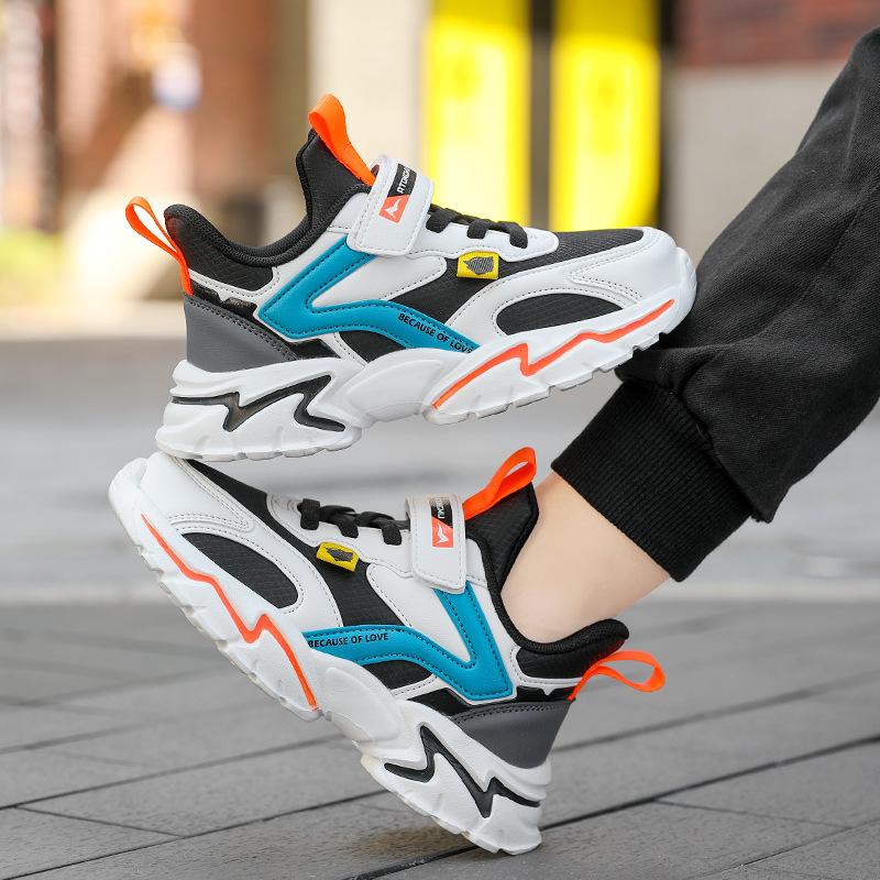 Winter velvet thickened children's leather sneakers medium and large children's handsome cotton shoes soft sole boys and girls warm sneakers