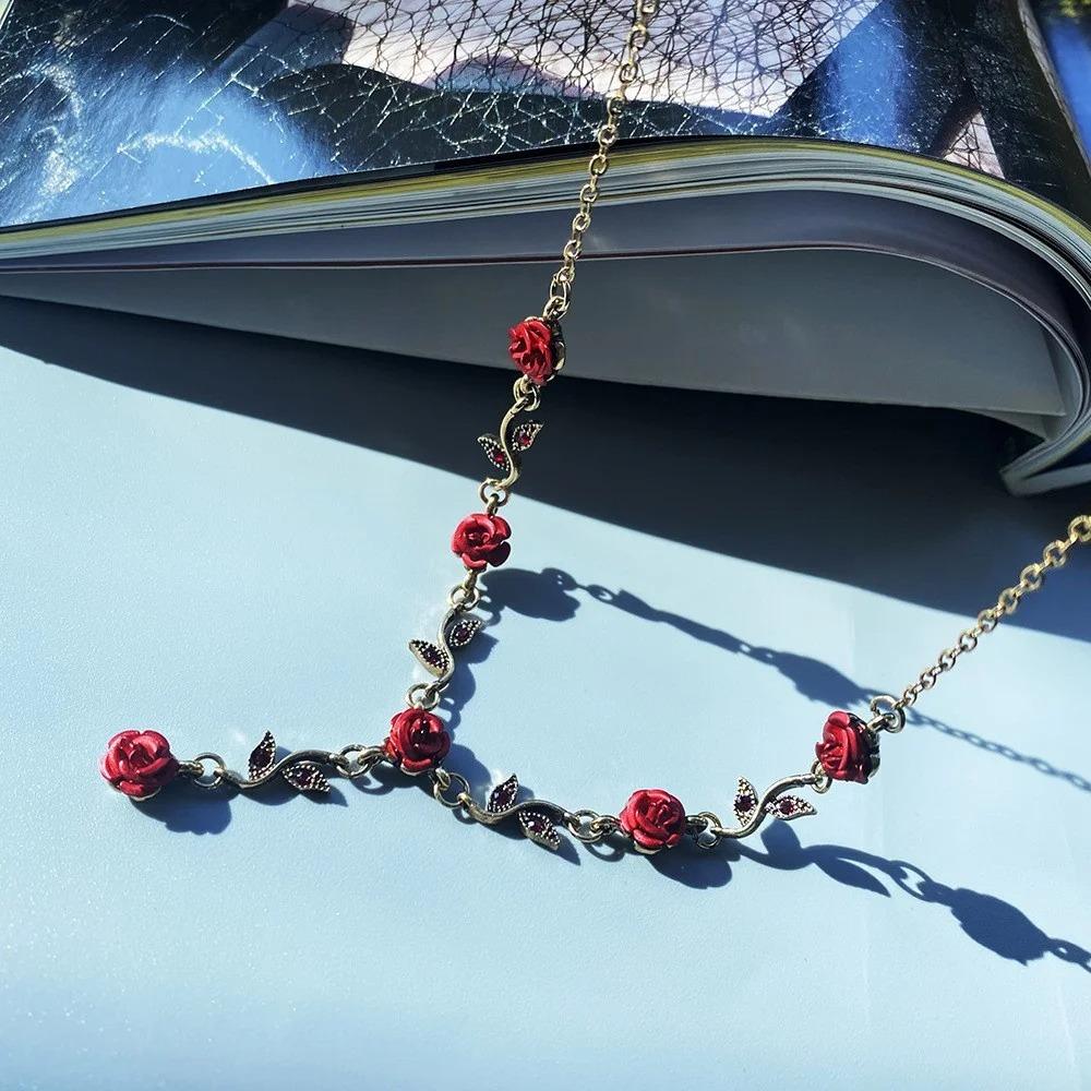 French Retro Bronze Color Y2K Necklace Gothic Red Rose Clavicle Chain Choker Acrylic Flower Pendant Elegant Jewelry Wholesale