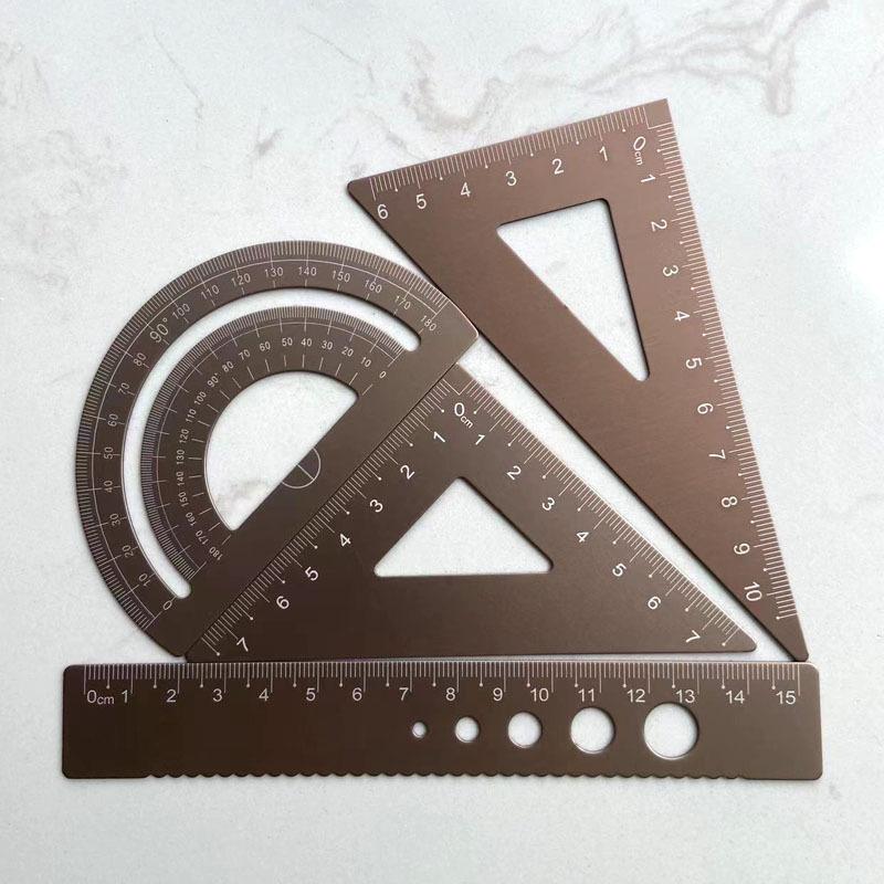 

Premium Metal Ruler Set: Four-Piece Laser Engraved Triangle Rulers for Students 15 cm золотой