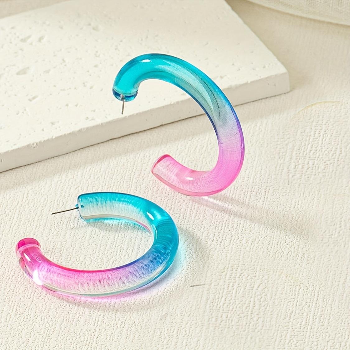 

Clear blue powder gradient acrylic earrings earrings earrings are fashionable modern punk