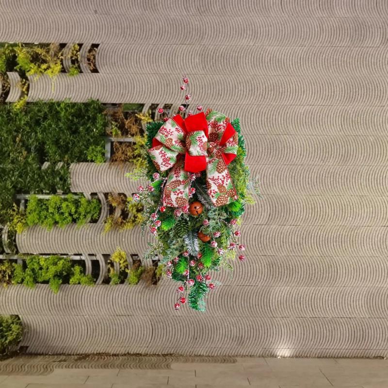 1 Stück Kreative Schleife Weihnachtsglocke Überkopf-Baum Rote Frucht Kiefernnadelgirlande, Geeignet für Außenbereich Zuhause Hochzeit Feiertagsparty Dekoration