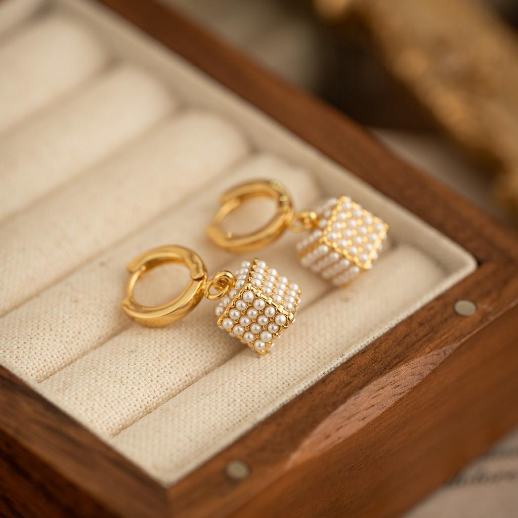 Micro Set Pearl Cube Drop Earrings Elegant High End Luxury Ear Cuffs Studs Unique Niche Earrings
