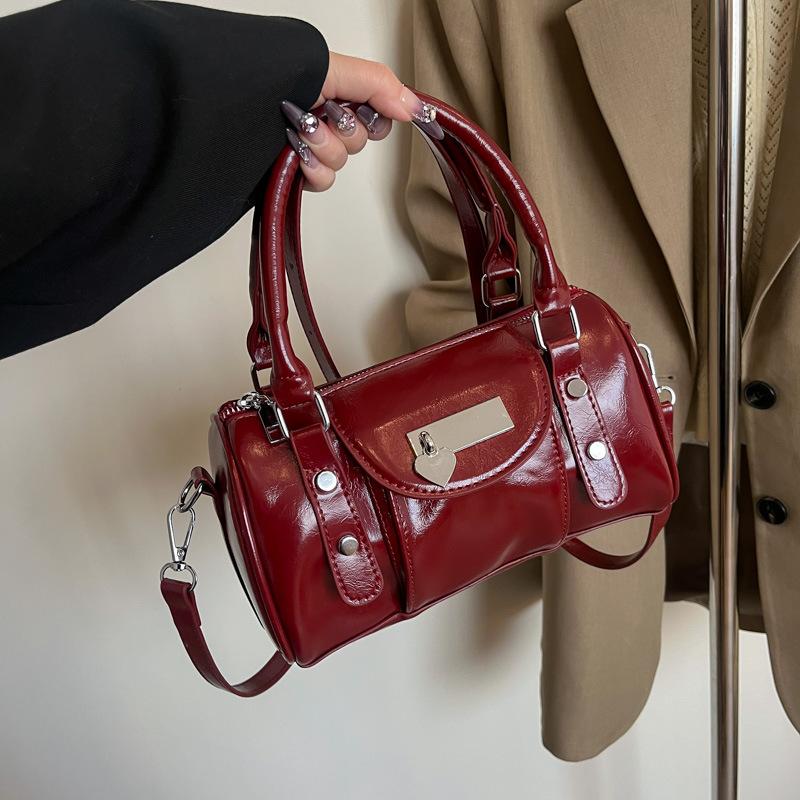 Small Bag Women's Versatile New Fashion Retro Messenger Bag Women's Portable Work Pillow Bag