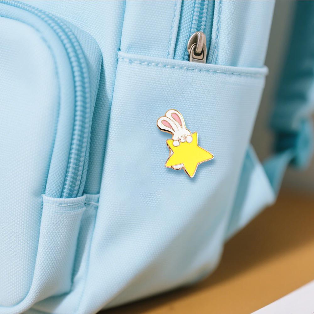 Entzückende Kaninchen-Stern-Brosche: Lustiger Tier-Anstecker für Kinder-Taschen & Kleidung