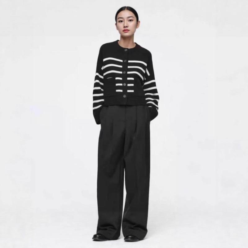 Crew neck contrasting striped knitted cardigan autumn and winter new casual loose short sweater jacket women