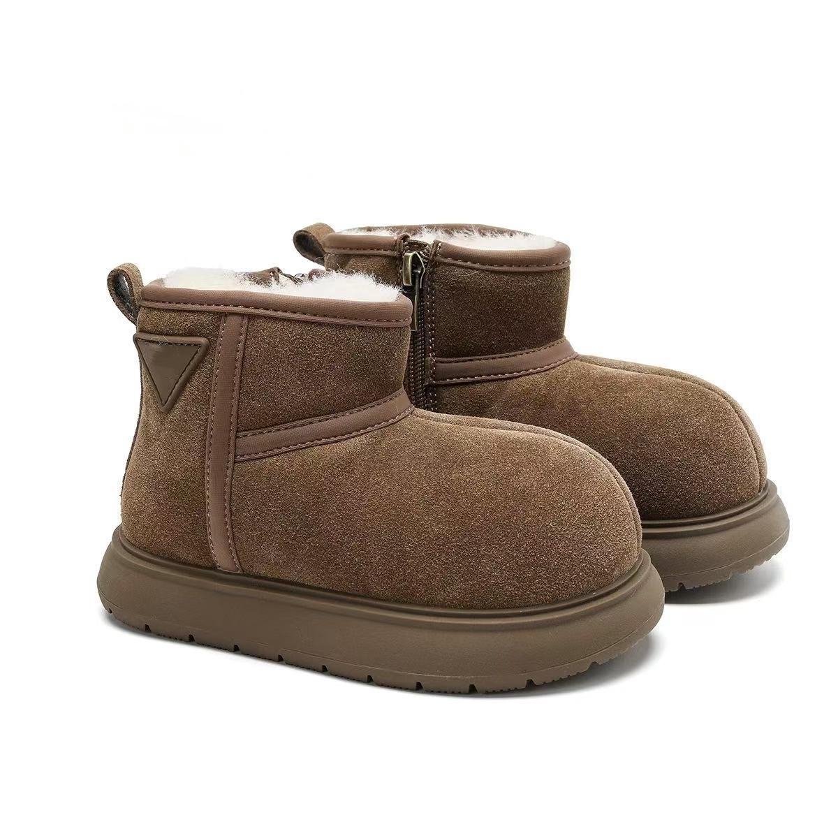 

Девочки зимние новые 2025 утолщенные детские снежные хлопковые капибара теплые мальчики хлопковая обувь хлопковые сапоги 37 кофейный