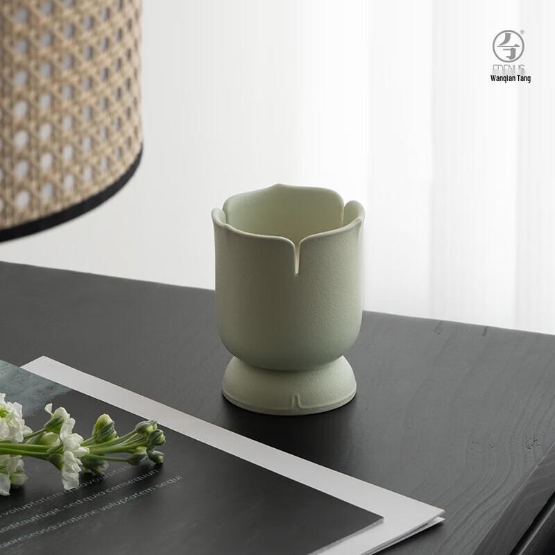 Edenus Rumenling Scented Ceramic Candle