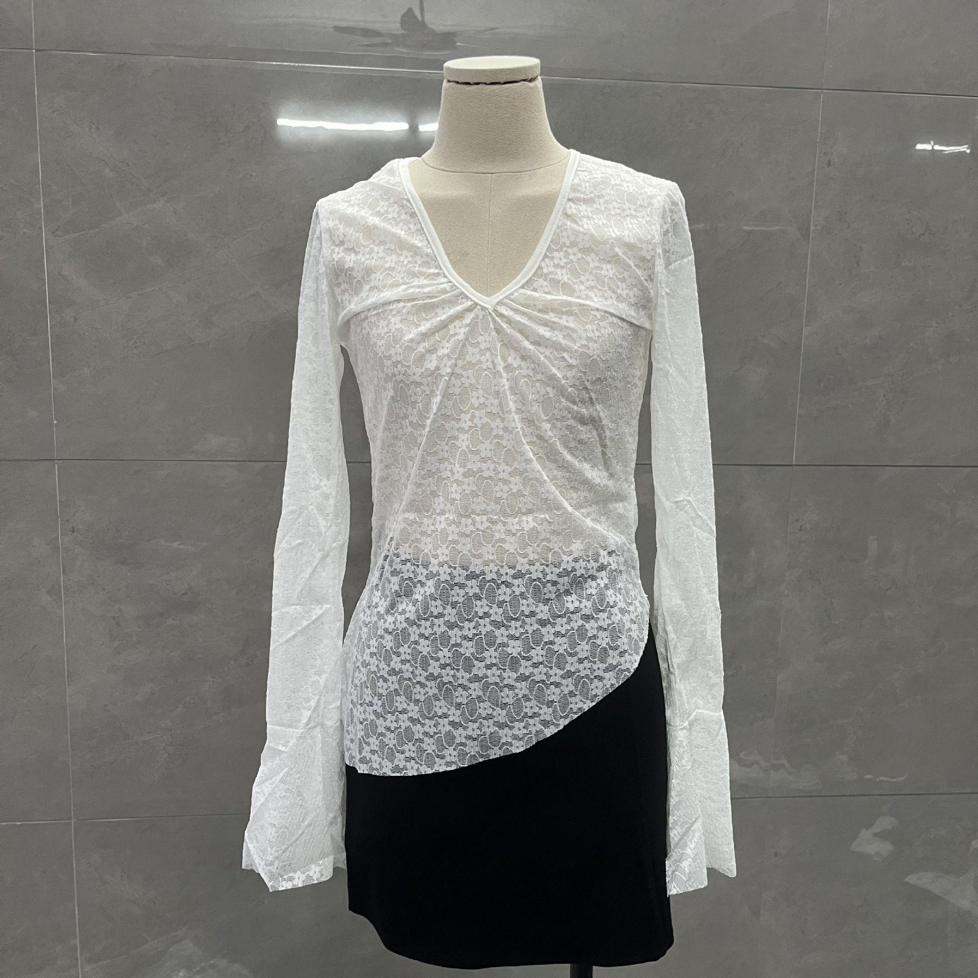 

Изысканный женский топ с V-образным вырезом и кружевными рукавами-клеш - Прозрачный асимметричный базовый слой для весны/осени M (approx. 52.5 kg)