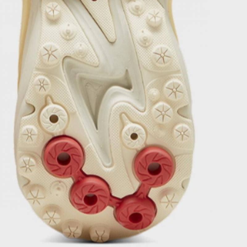 Puma Spirax Ios   Warm White  Active Red  396501 05