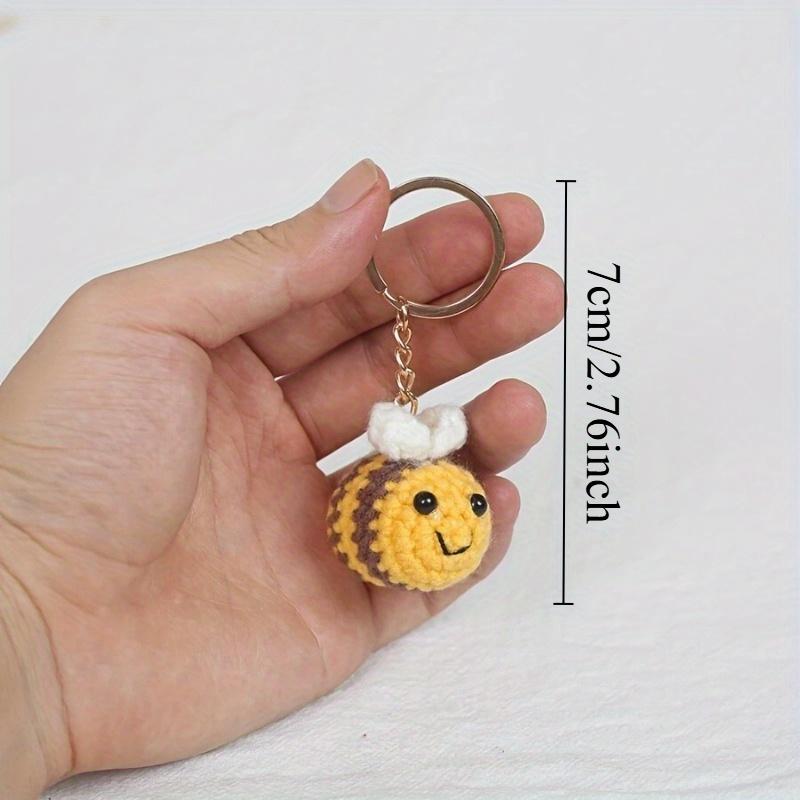 Handmade Crochet Bee Keychain, Yarn Knitted Insect Pendant, Creative Cute Animal Charm - Perfect Gift for Friends, Parents
