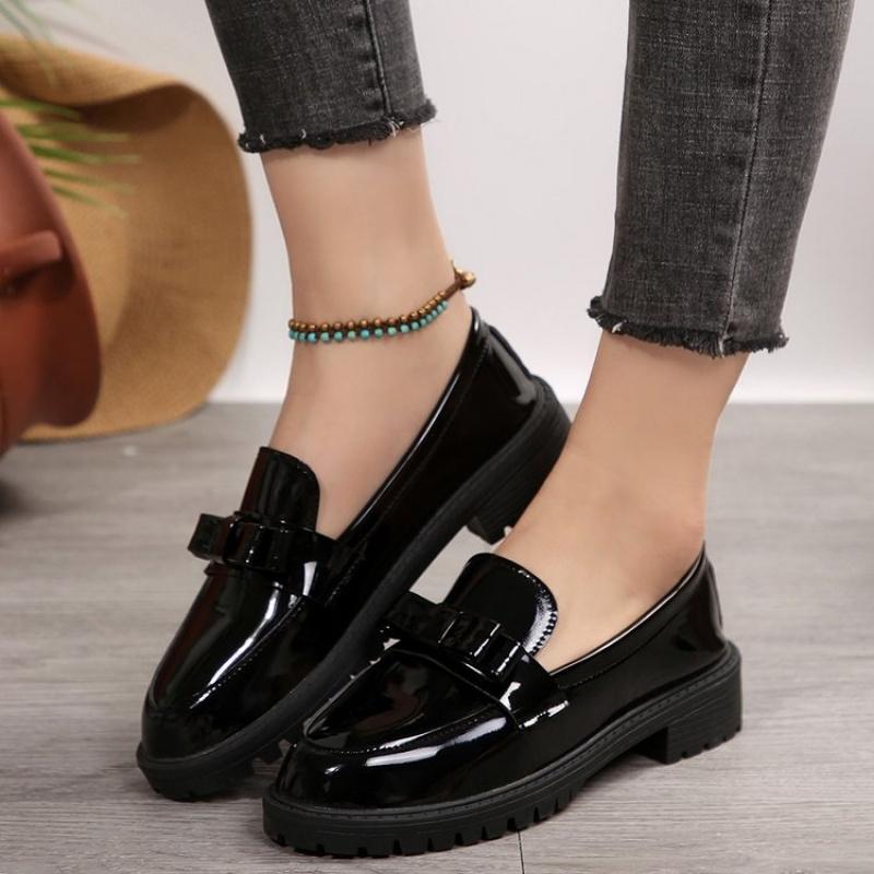 2025 New Patent Leather Glossy Tassel Mid Heel Retro Loafers European and American Stylish Casual Shoes Women
