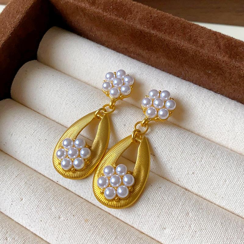 Silver needle artificial pearl flower water drop earrings court style retro design earrings exquisite new medieval earrings women