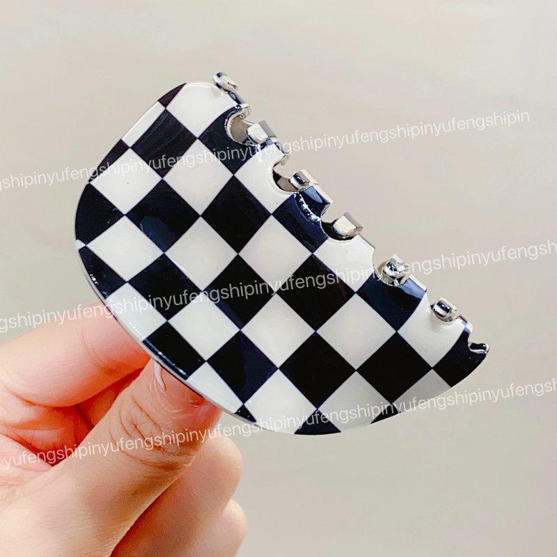 Black & White Checkerboard Large Hairpin Claw Clip - Women's Summer Temperament Hair Accessory