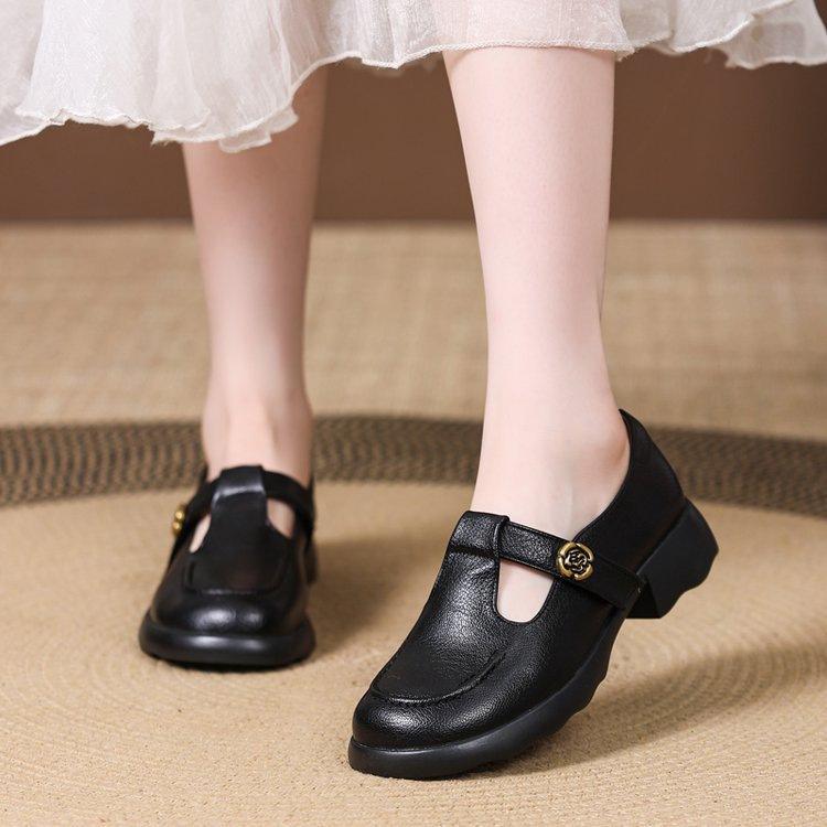 Foreign-style Single Shoes Women's Autumn 2025 New Soft-soled Flat-soled Versatile Shallow Mouth Work Leather Shoes Women's Round Head Shoes