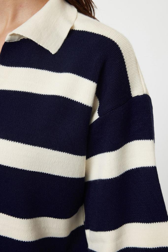 Women's Fashion Stylish Sweater Cream Polo Neck Basic Striped Knitwear Sweater