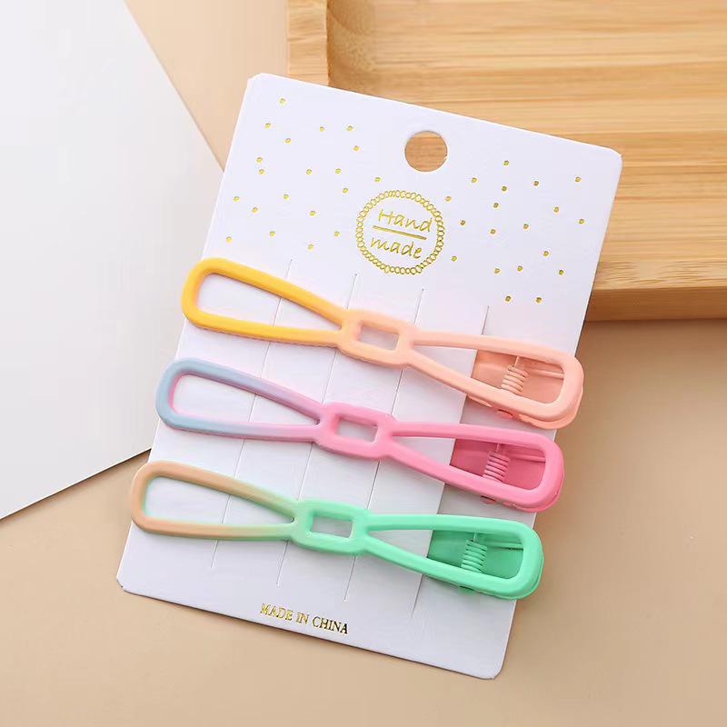 Dopamine Korean Minimalist Milk Coffee Hairpin for Women - Seamless Edge Side Bangs Clip for Frizzy Hair