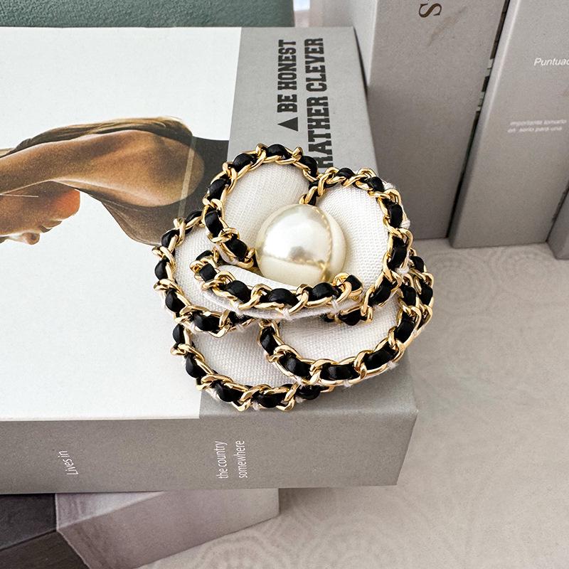 Korean Retro Camellia Pearl Chain Brooch