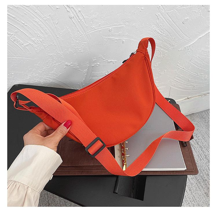 

New nylon oblique span dumpling bag simple casual shoulder bag street trend large capacity breast bag