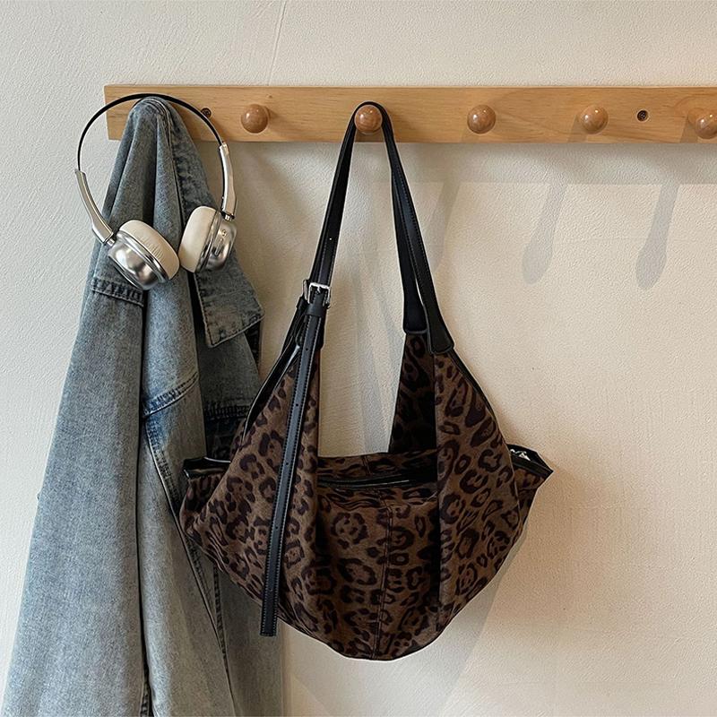Leopard Print Suede Shoulder Bag Women's Large Capacity Sailboat Shaped Handbag Retro Double Shoulder Strap Zipper Crossbody Bag