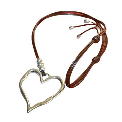 Delicate Irregular Love Choker Dainty Hollow Heart Pendant Necklace Y2K Leather Necklace Everyday Jewelry for Women Girl