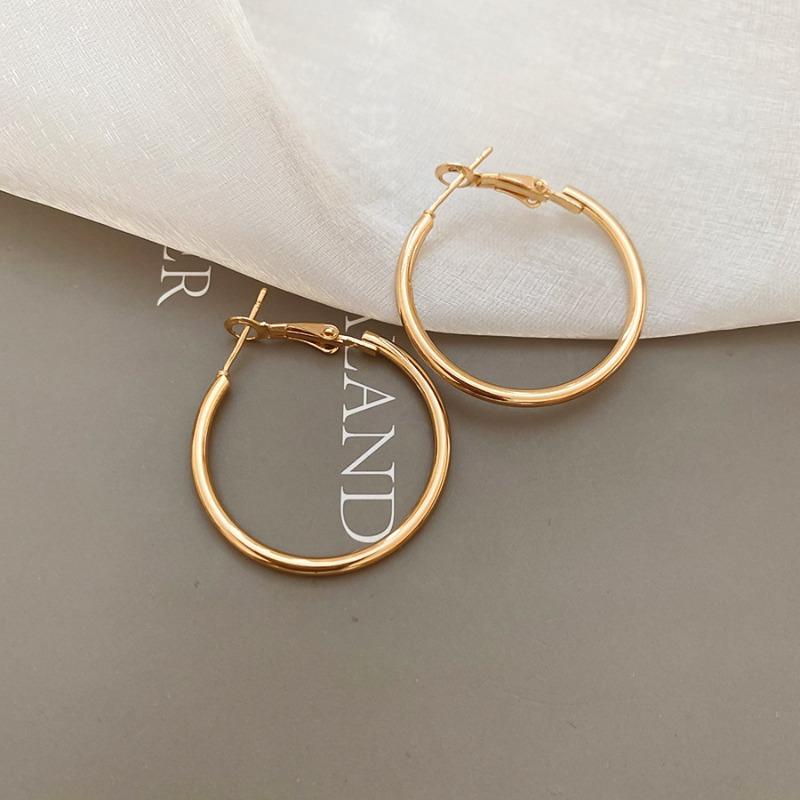 Silver Needle Metal Earrings, Fashionable and Simple, Versatile Temperament Earrings, Earrings, Pendants, Niche Design Earrings.