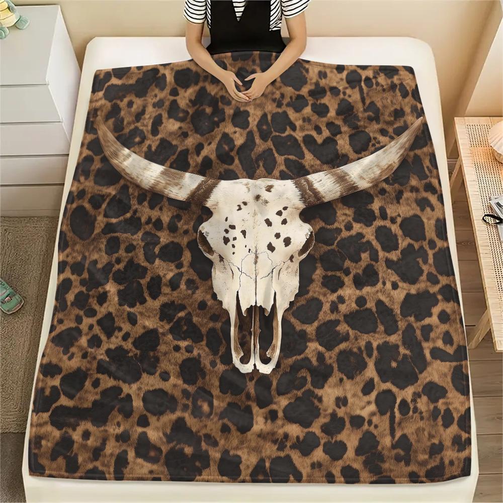 1Pc Western Cow Skull Print Flannel Blanket, High Quality Comfortable for All Seasons, Home Decor, Warmth and Comfort, Perfect for Christmas Gifts