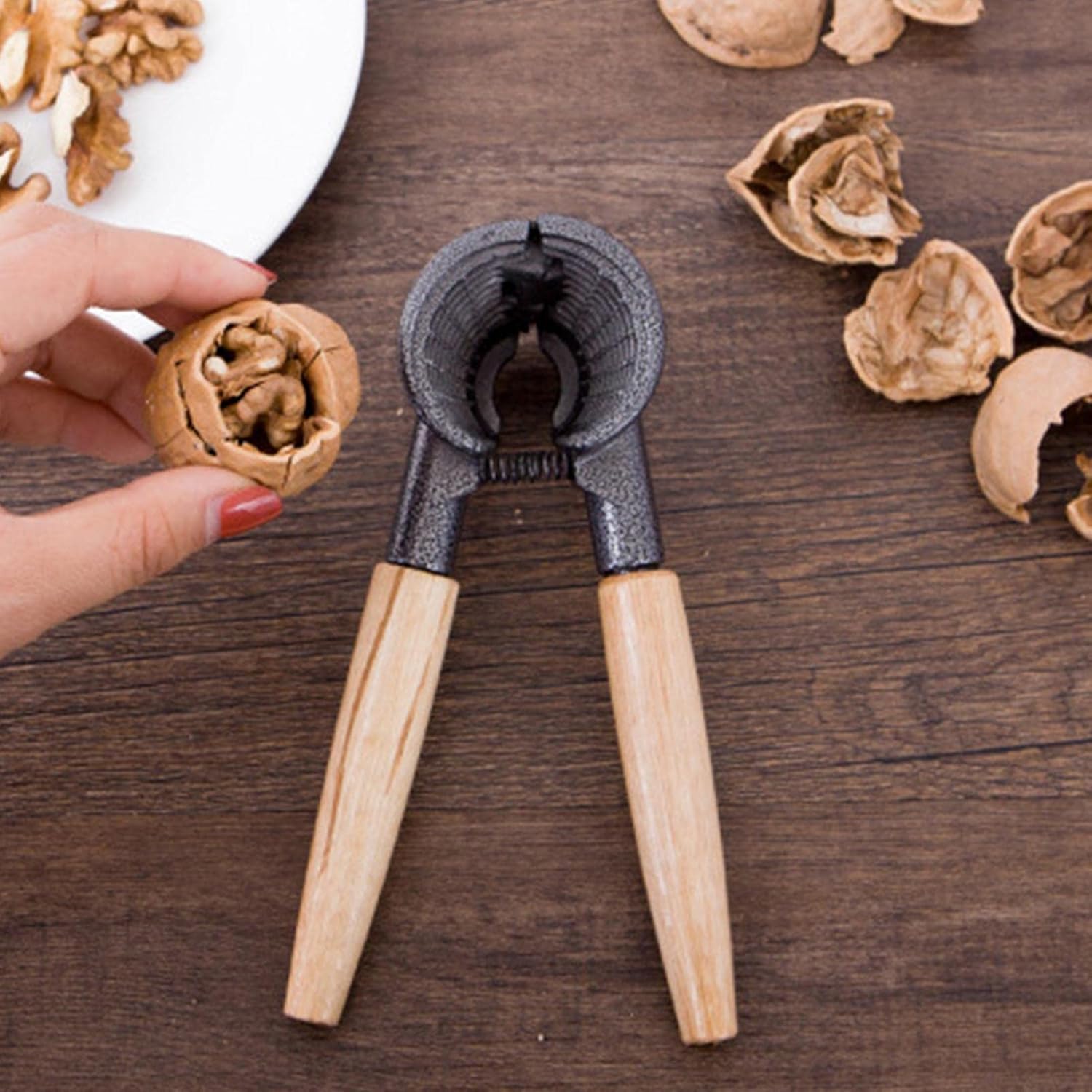 Nutcracker,KitchenTool Walnut Nut Cracker Tool | Heavy Duty Walnut Cracker With Wooden Handle | Portable Non-Slip Pecan Walnut Nutcracker Shell