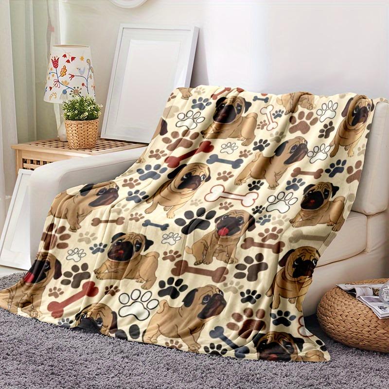Ultra-weiche Mops & Hundepfotenabdruck Flanell-Kuscheldecke - Perfekt für Sofa, Bett, Büro und Reisen - Ideales Geschenk für Tierliebhaber