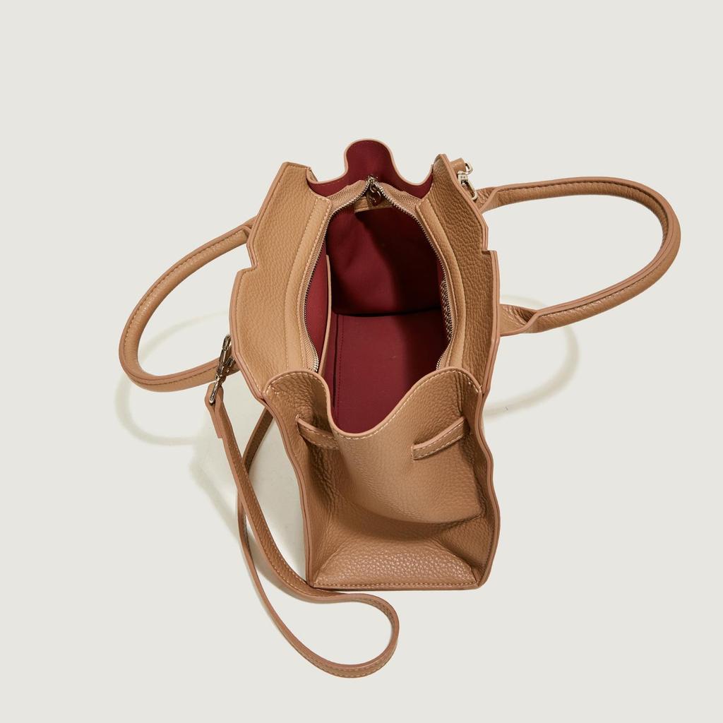 Women's Handbag New Simple Large Capacity Commuting Bag Fashionable and High-end Tote Bag for Women