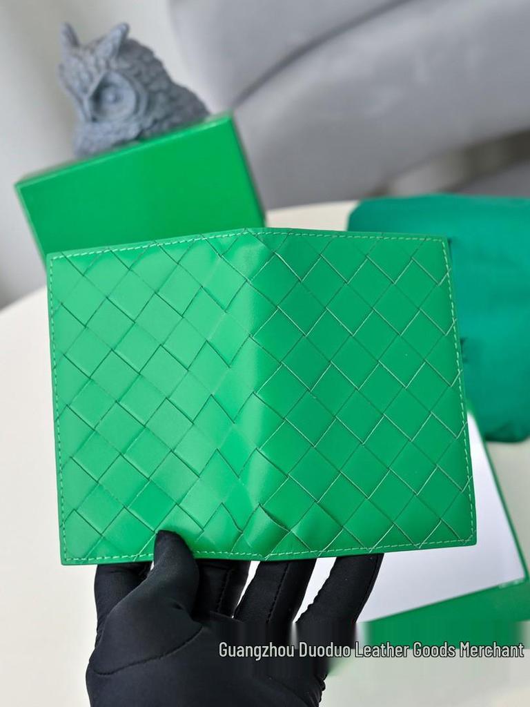 Genuine Leather Diamond Pattern Bi-Fold Wallet with Multi-Card Slots and Passport Holder