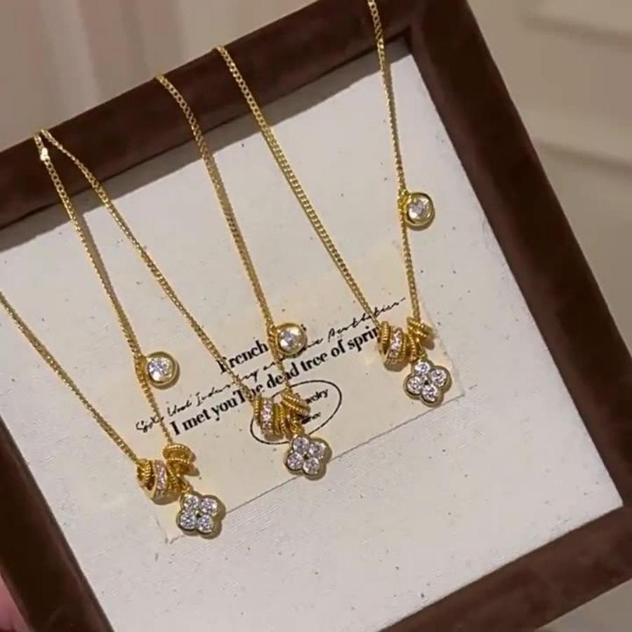 Medieval Passepartout running ring four-leaf clover zircon necklace 2025 light luxury exquisite collarbone chain