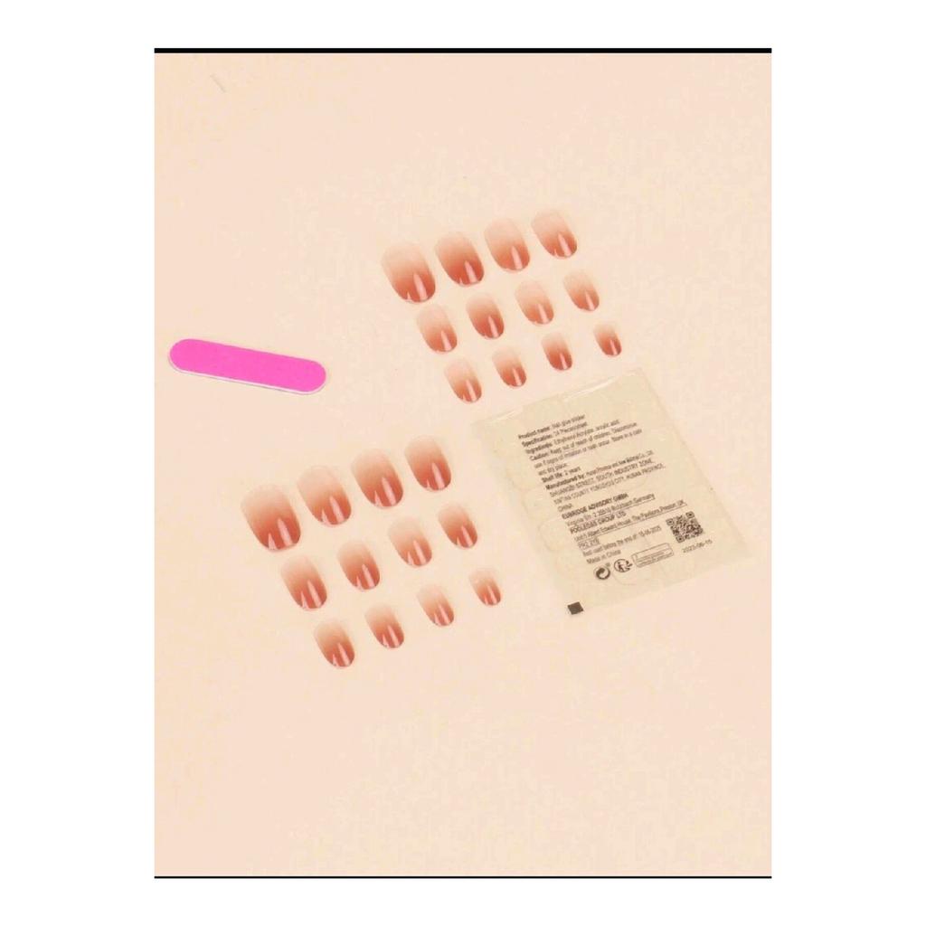 Set Of 24 Fake Nails