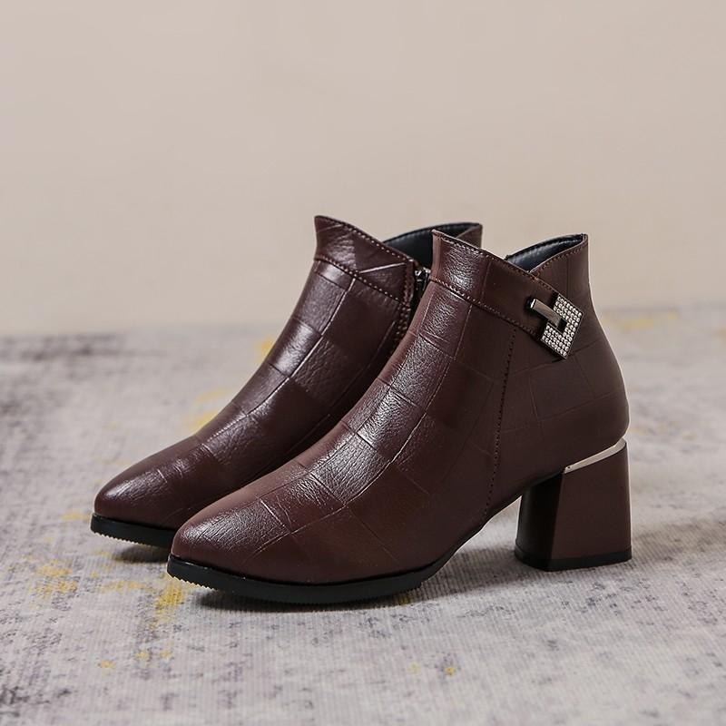 Mode Nouveaux Bottillons Courts en Cuir Souple pour Femmes avec Doublure Polaire et Talons Courts Épais pour Automne et Hiver 2025