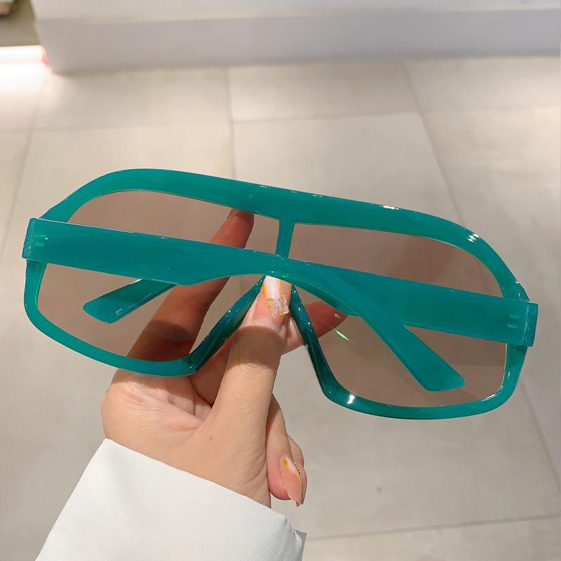 Designer Punk Oversized Y2K Sunglasses Women Men Trendy Sun Glasses Fashion Vintage Luxury Big Frame Shades