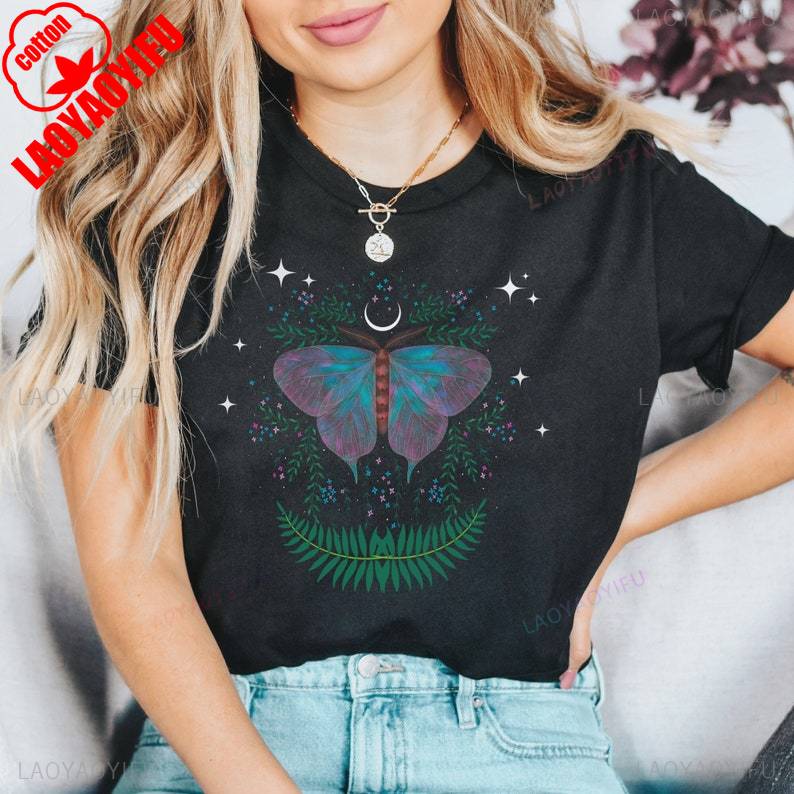 New Style Crescent Moon Celestial Botanical Cottagecore Goblincore Clothing Witchy Moth T Shirt Crewneck High Quality Cotton