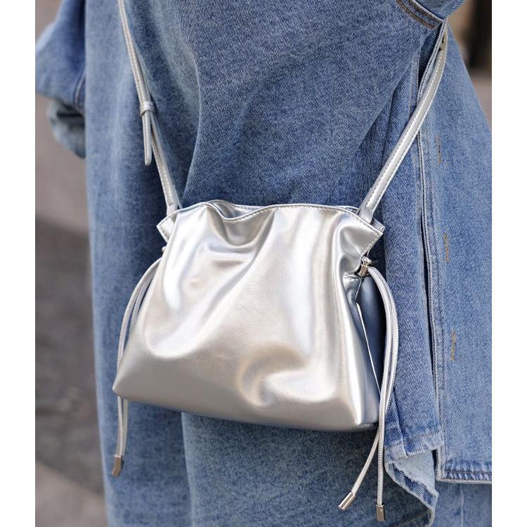 Cowhide Ruched Cloud Drawstring Bucket Bag - Soft Leather Crossbody Shoulder Bag for Women 2025.